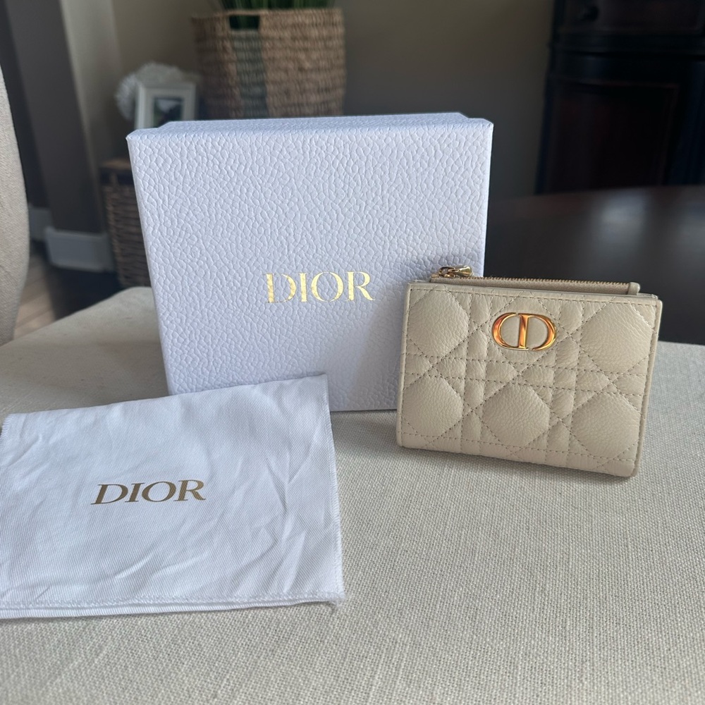 Christian Dior Caro Cannage Leather Compact Wallet Beige Latte CD Logo Zip Coin